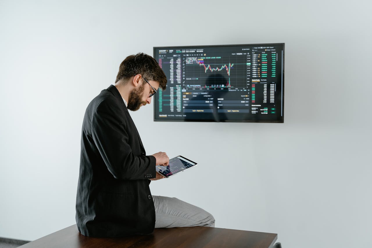 VSH, NBIS, AUR, WOLF Lead 10-Stock Surge – Risk Levels Elevated