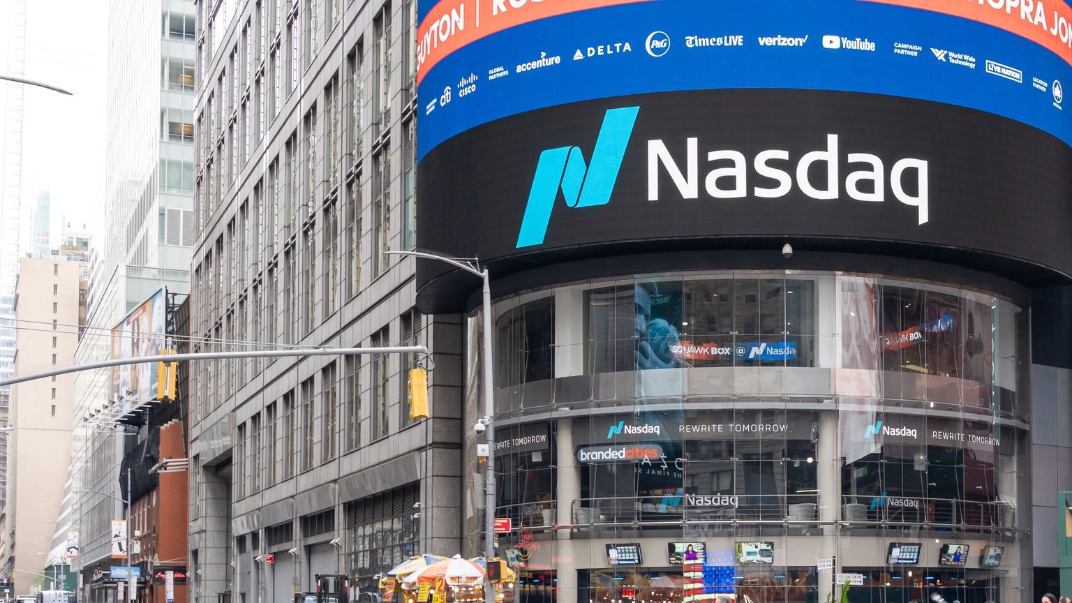 How FTQI Aims to Solve the Covered Call Income Conundrum